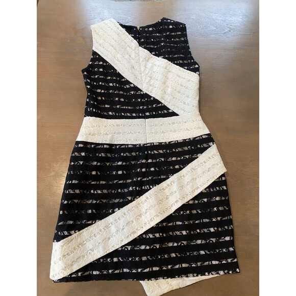 BCBGMAXAZRIA Dress Size 8 Dalia Mini Sheath White w/ Lace Detail Black White EUC - Picture 7 of 16